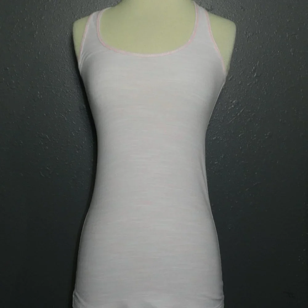Lululemon Women Barely Pink Racerback Workout Tank Top Size 13 Inches Pit To Pit - Picture 2 of 7